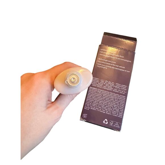 TARTE Amazonian Clay 16-Hour Full Coverage Foundation FULL size SEALES 1.7 oz - Picture 2 of 4